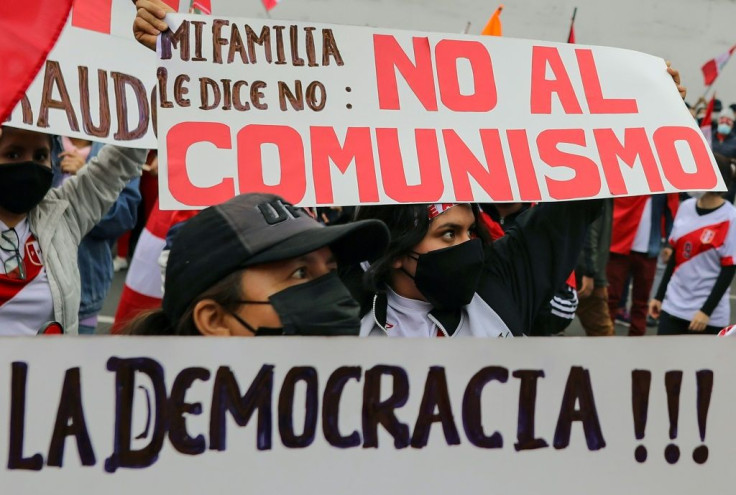 Rightwing presidential hopeful Keiko Fujimori has sought to portray her leftist rival, Pedro Castillo, as a communist threat