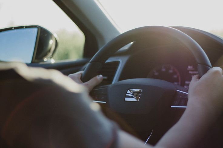 steering-wheel-2209953_1920