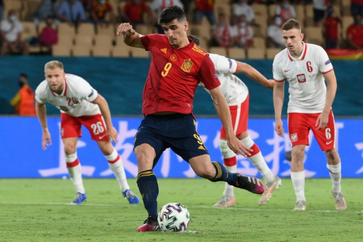 Gerard Moreno missed a penalty in Spain's 1-1 draw with Poland