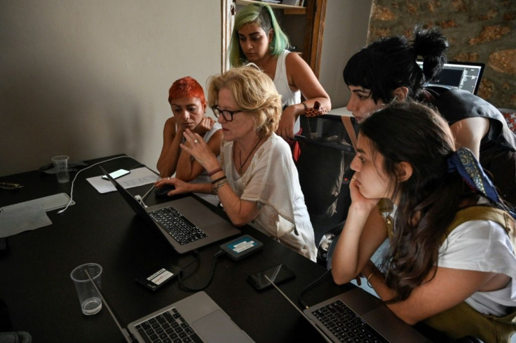 US film director Amie Williams teaches editing to refugee women on the gender equality project