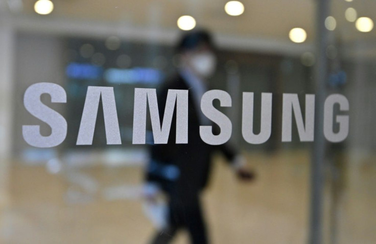 Samsung needs to broaden and deepen its commitment if it is going to have a genuine impact in the fight against climate change, campaign group Greenpeace said
