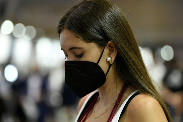 The NOVA earring allows users to listen to music and make calls.