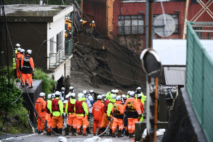 Rescue operations resumed on Sunday with 1,000 workers, an official said