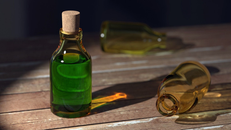 bottle-1481599_1920