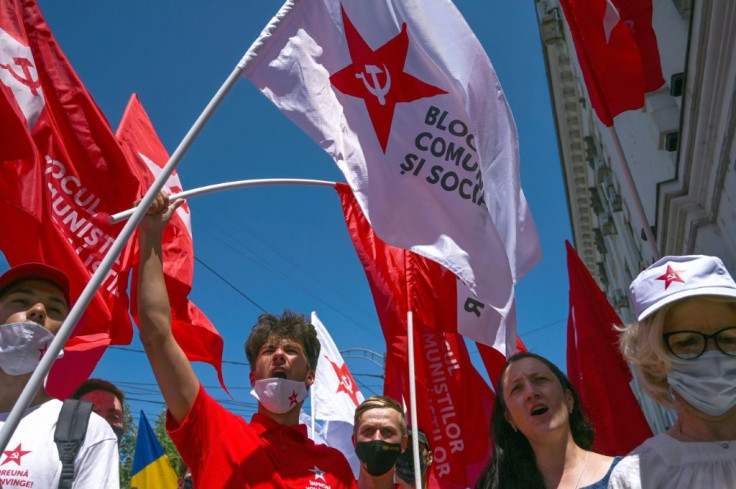 The Kremlin-backed ex-president Igor Dodon has urged supporters to be ready to protest to "defend" his bloc's victory