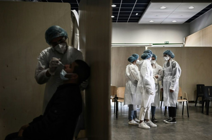 A total of 926,000 people have booked a jab, with 65 percent of them under 35, since Macron's speech