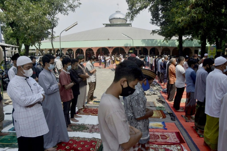 Pandemic fatigue and online hoaxes about the virus are fanning doubts about the dangers of public gatherings
