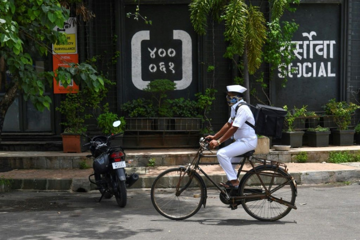 Coronavirus lockdowns put Mumbai's dabbawallas on forced hiatus