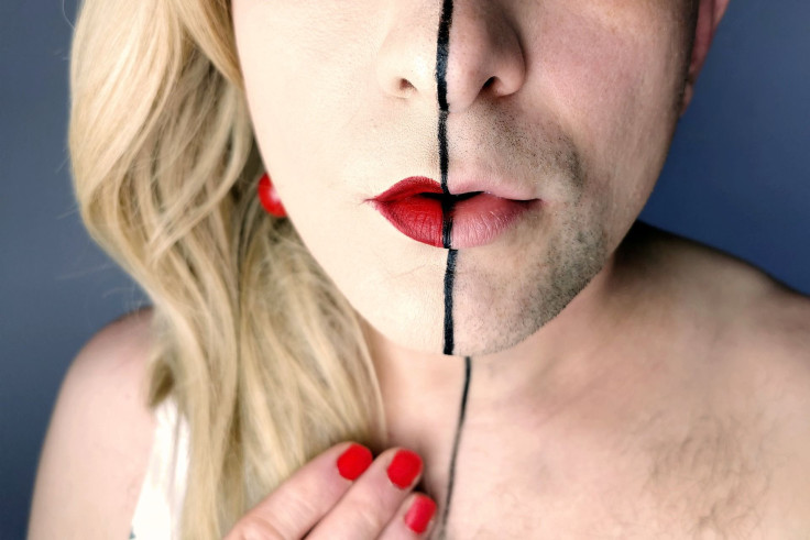crossdressing-6184282_1920