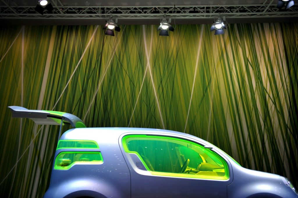 Going Electric: Carmakers Make The Switch | IBTimes