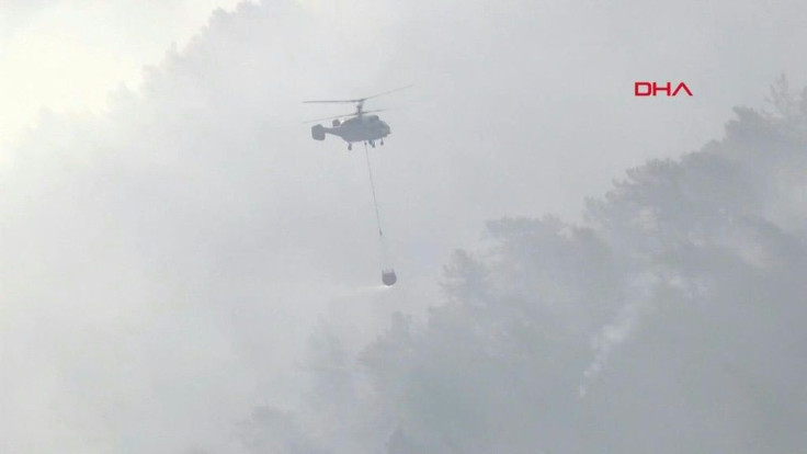Turkey fights forest fires near tourist resorts