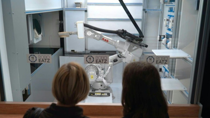 Kitchen robot in Riga cooks up new future for fast food