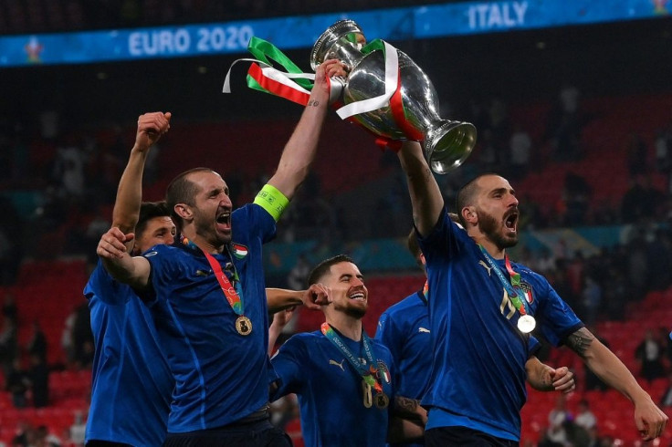 Giorgio Chiellini (L) was key ot Italy's Euro 2020 triumph this summer