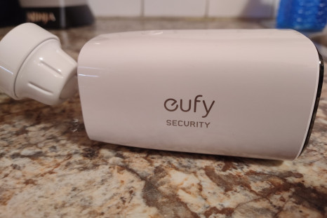 The Eufy SoloCam E40 is an easy to use security camera that can go anywhere