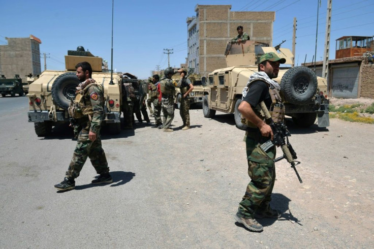 Afghan security forces have been telling residents in the city of Herat to evacuate ahead of air strikes against the Taliban