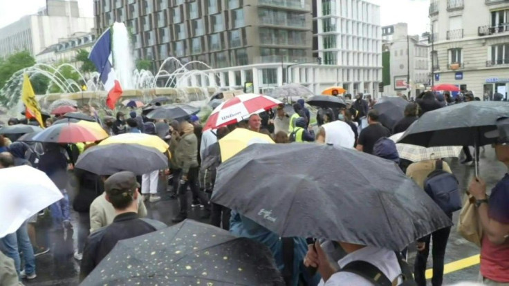 Covid: protest against health pass gets underway in Paris