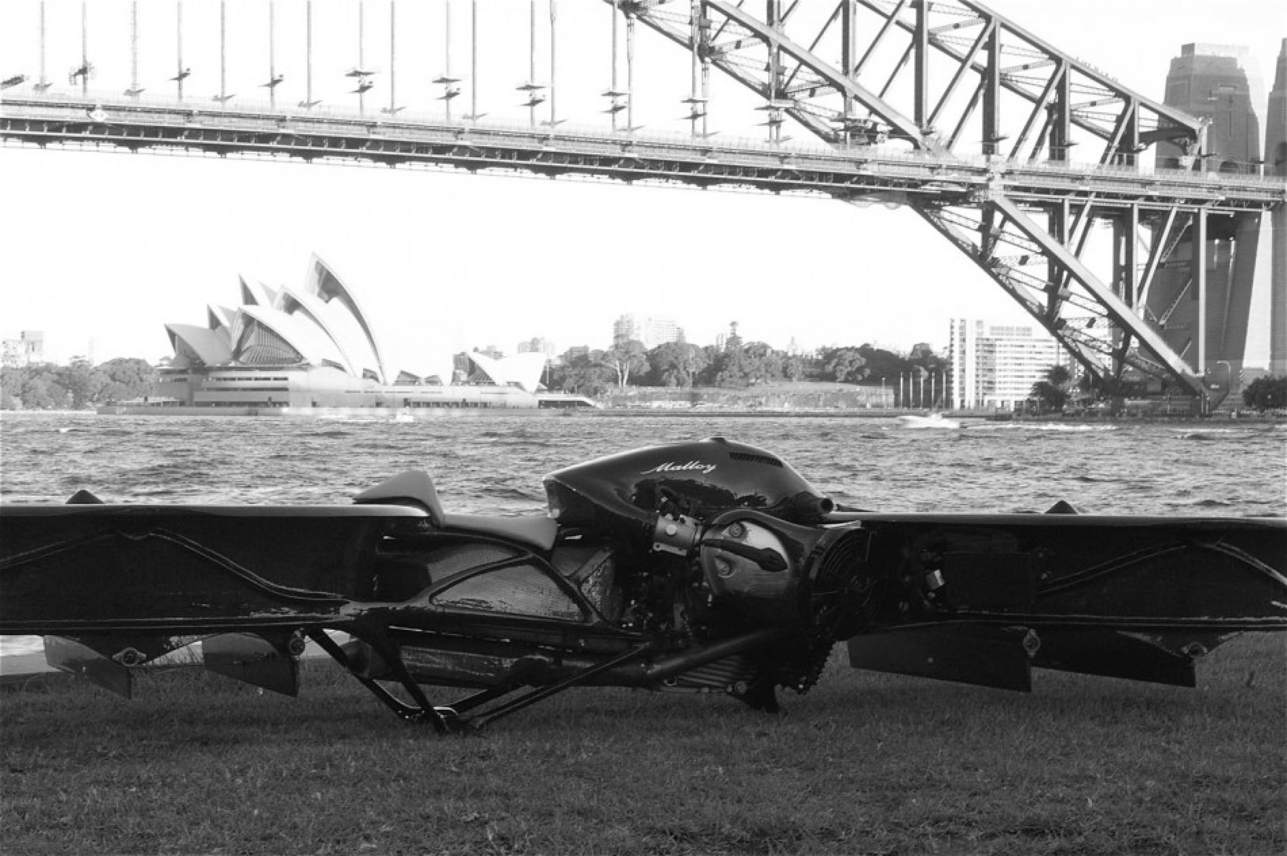 Australian Unveils Hoverbike