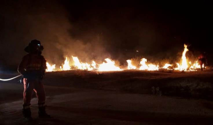 Firefighters have been battling a blaze at Navalacruz since early Saturday