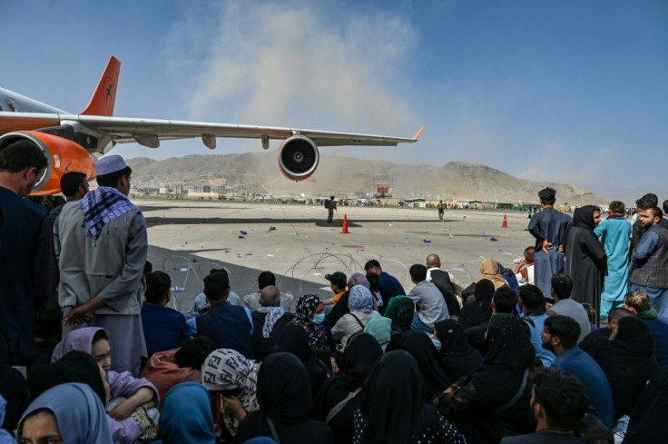 Thousands of people mobbed the Kabul's airport