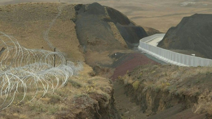 Turkey builds wall on Iranian border to stop influx of refugees from Afghanistan
