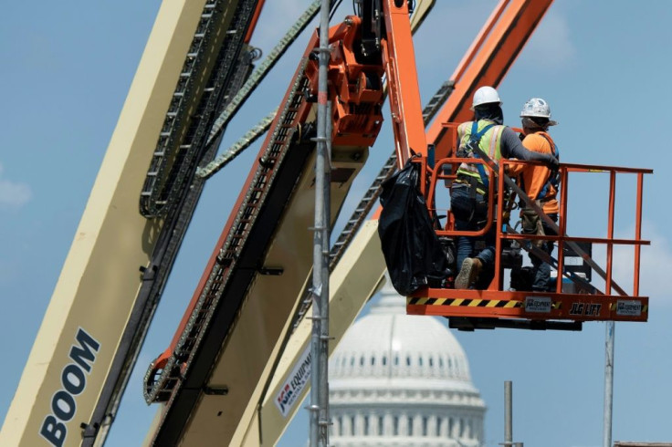 A study found the 26 US states that ended pandemic unemployment benefits early saw slight increases in employment but big falls in spending and income