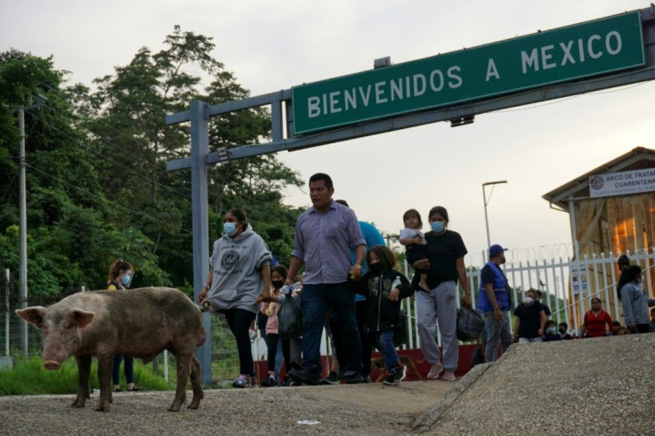 The El Ceibo border crossing between Mexico and Guatemala has no migration infrastructure nor health protocols to protect against the spread of Covid-19