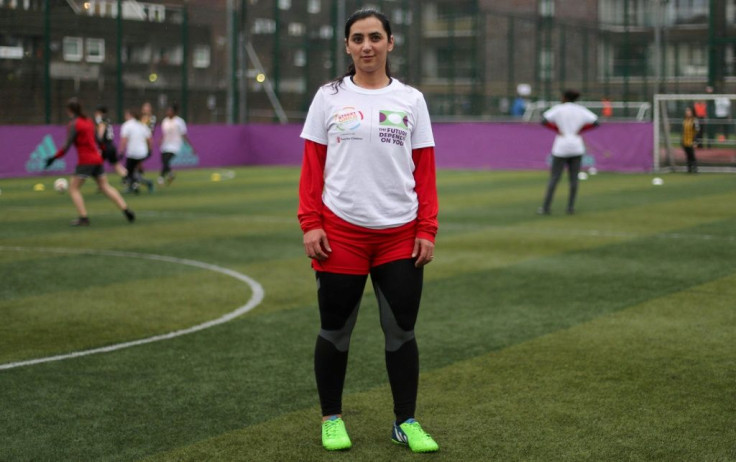 L'ancienne capitaine de l'équipe afghane de football Khalida Popal, lors d'une séance d'entraînement dans le sud de Londres le 9 avril 2018