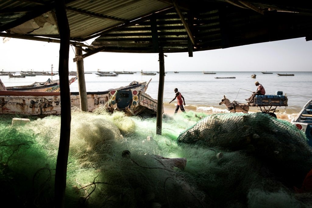 Senegal Navy Searches For Dozens Lost After Migrant Boat Capsizes | IBTimes