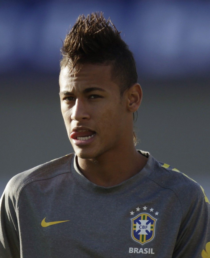 Neymar has to choose between clubs of the stature of Real Madrid, Barcelona and Chelsea.