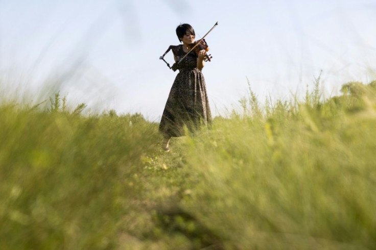 Manami Ito turned to the violin for the first time since childhood after her accident