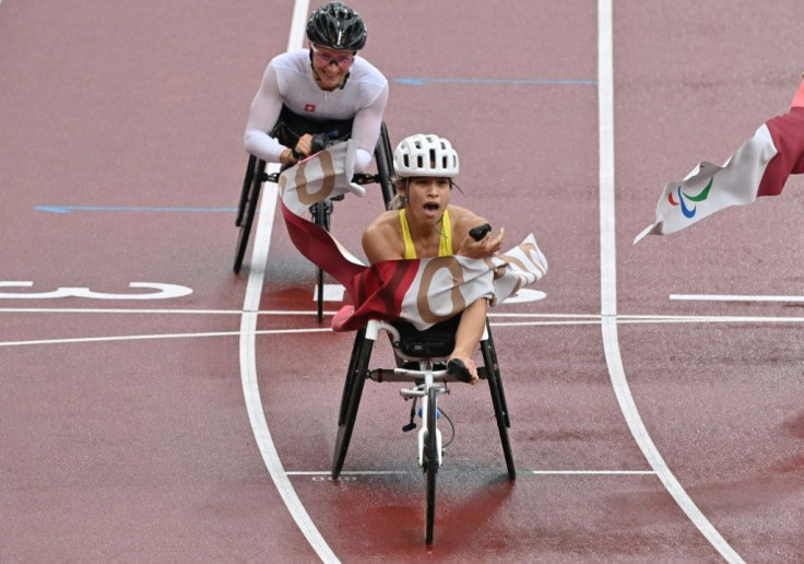 'The longest 500 metres of my life': Australia's Madison de Rozario crosses the line first