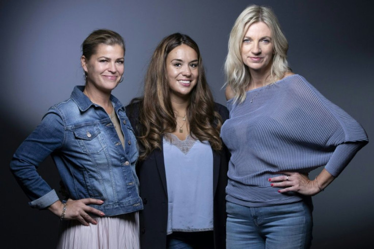 Ebba Karlsson, left, and Lisa Brinkworth, right, with lawyer Anne-Claire Le Jeune.