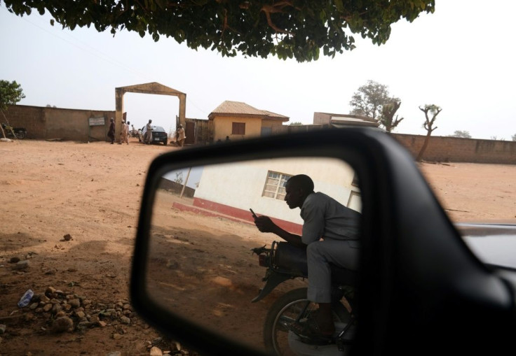 Mobile phone networks are to be shut down for two weeks to assist Nigerian authorities in their efforts to combat armed criminal groups