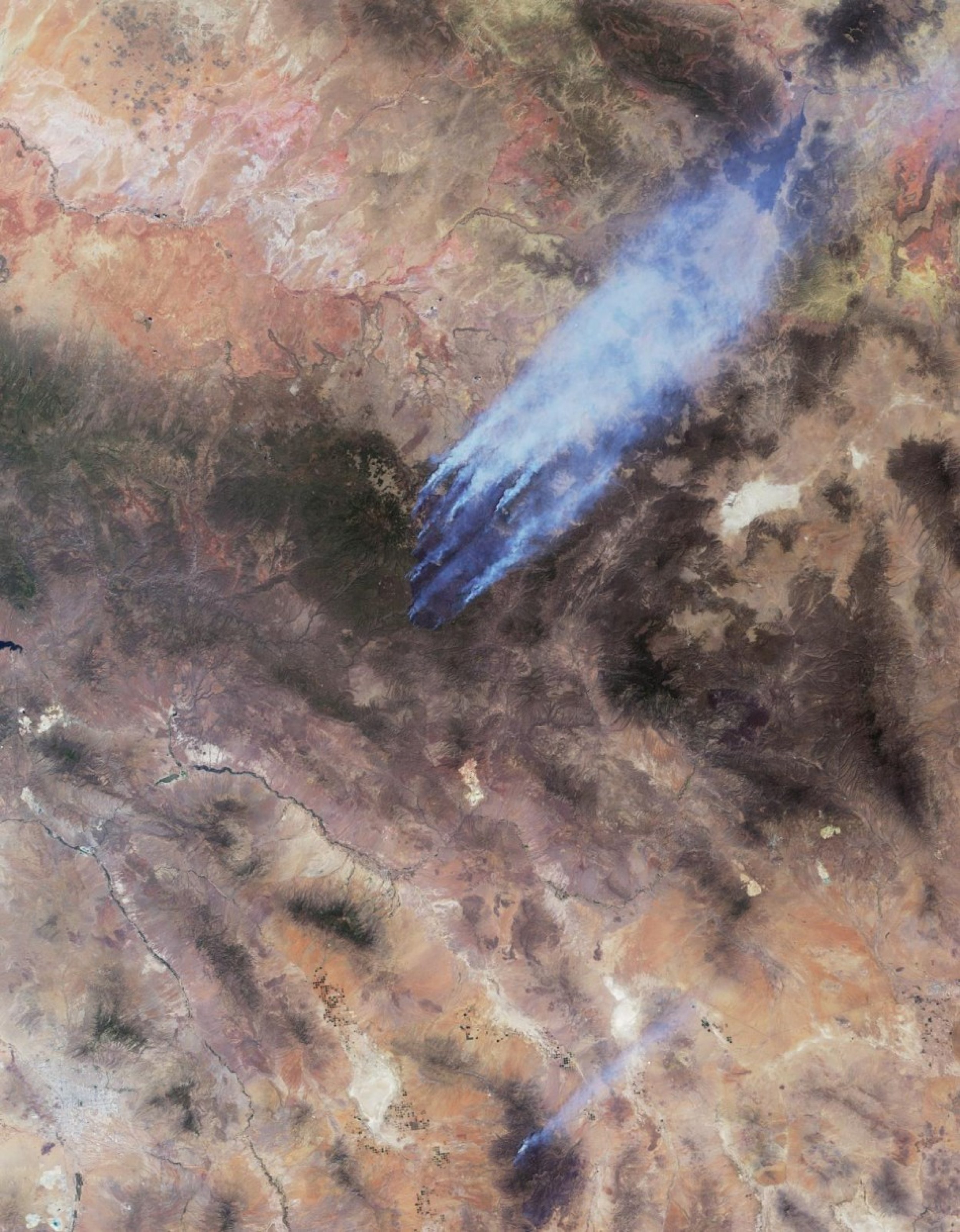 Arizona Wallow Wildfire Detailed NASA photo-gallery shows dangerous air conditions.
