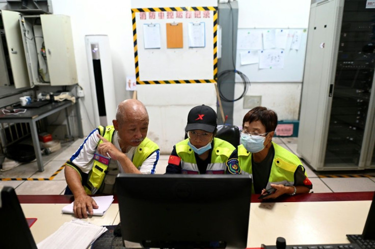 A volunteer group in Beijing helps locate missing elderly people, including Alzheimer's patients