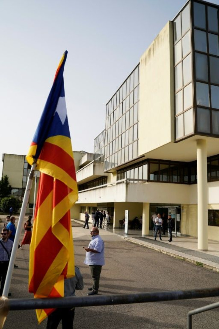 A Catalonian flag displayed outside the court