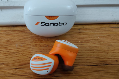 The Sonobo One TWS earbuds have a unique shape that make them stay in my ears like nothing else