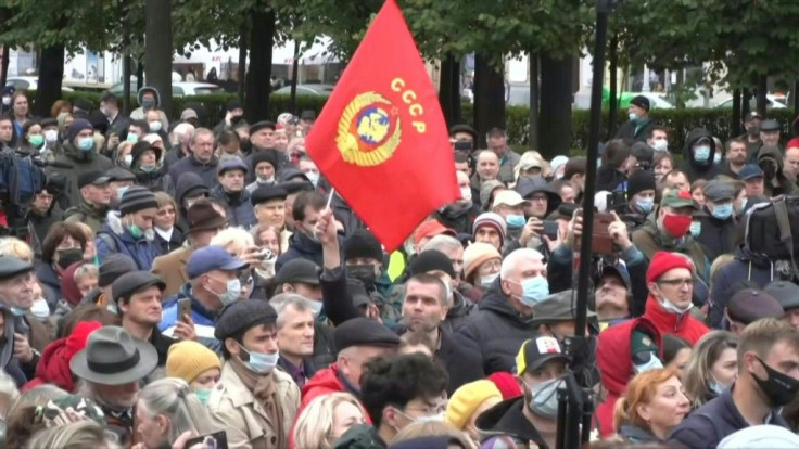 IMAGES Thousands of people gather in Moscow for a demonstration called by the Russian Communist Party, to protest against the results of the parliamentary elections. The Russian opposition denounced massive fraud in the elections which saw the Kremlin par