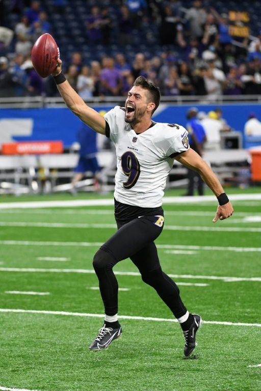 Baltimore Ravens' Justin Tucker Shows Human Side During Post-Game ...