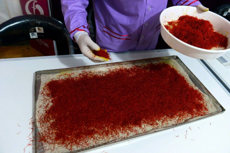 The red pistil, which is made up of three stigma, is dried and ready to be sold