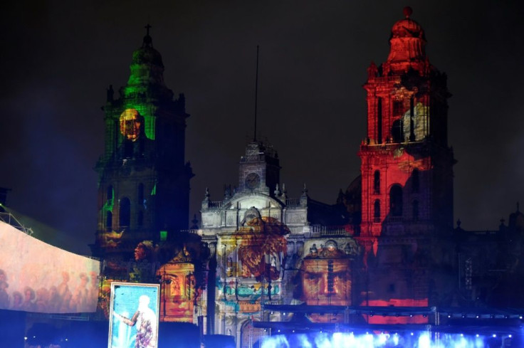 Portraits of independence heroes were projected onto Mexico City's Metropolitan Cathedral