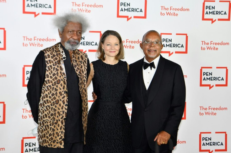 Nigerian writer Wole Soyinka (L), US actress Jodie Foster (C) and US historian and intellectual Henry Louis Gates Jr. were among the guests at the Pen America Literary Gala at the American Museum of Natural History