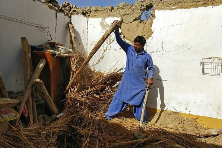 Many of the victims died when the roofs and walls of their mud houses collapsed after the quake struck in darkness