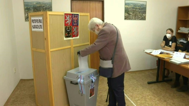 Voters cast their ballots in Czech elections that promise a tight result