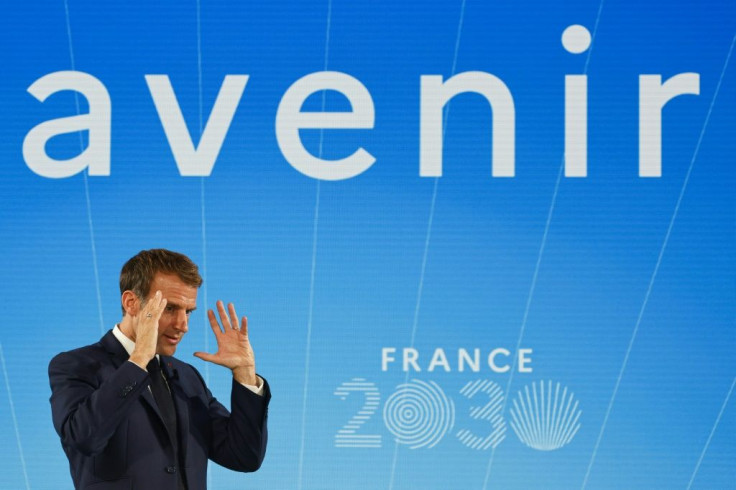 Macron deplored a French 'growth deficit'