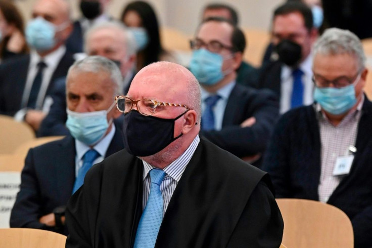 L'ex-commissaire espagnol José Manuel Villarejo au premier jour de son procès à San Fernando de Henares, près de Madrid de Madrid, le 13 octobre 2021