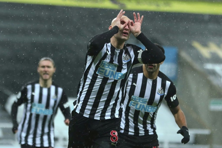 Newcastle's English midfielder Jonjo Shelvey
