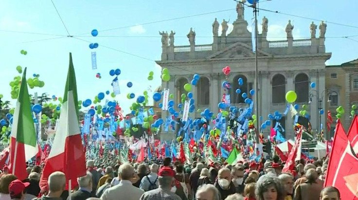 Trade unions hold an anti-fascist protest