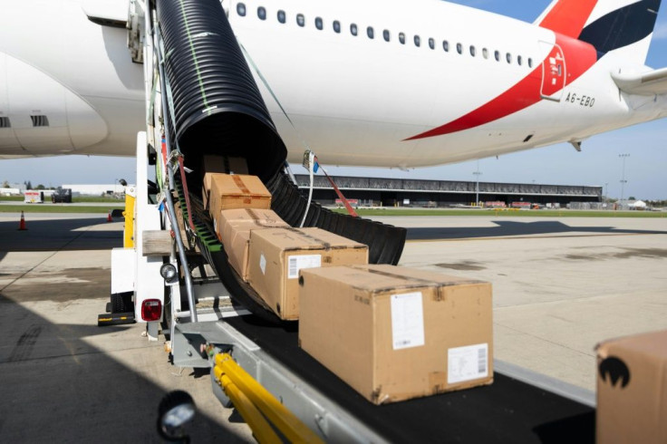 Given the problems at ports, more retailers are turning to air cargo this year