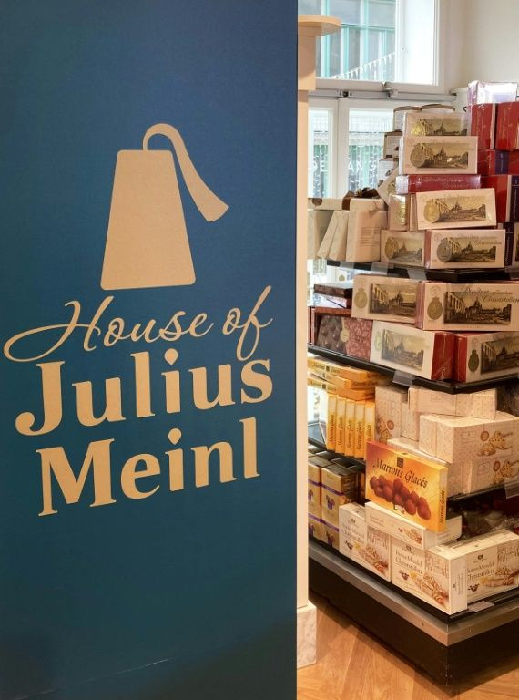 The new logo at the Viennese flagship store retains the fez